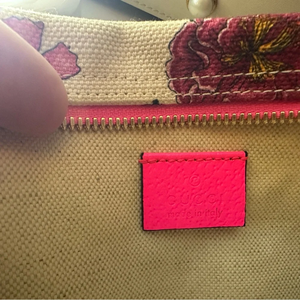Gucci Floral Canvas Clutch with Hot Pink Trim and Gold Chain - Picture 5 of 5